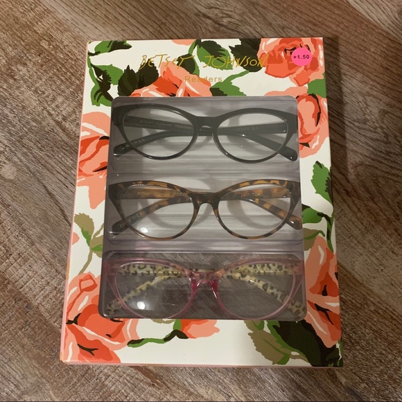 NIB Betsey Johnson Reading Glasses Set - Picture 2 of 7